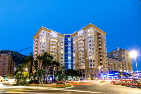 Central One Bed Apartment, Sleeps 4 With Roof Top Pool. Cebelitarık Dış mekan fotoğraf
